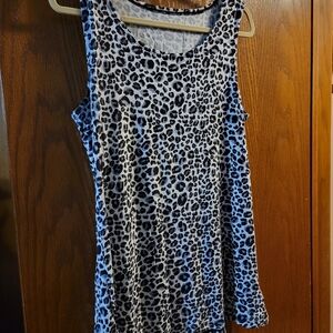 LOGO Layers black animal print tank top.  Sz L.